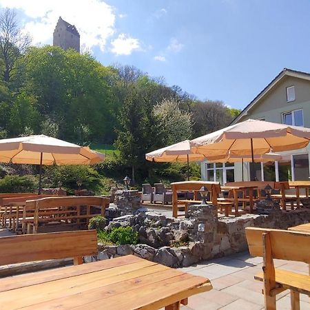 Pod Hradom Restaurant&Pension Topolcany Exterior foto